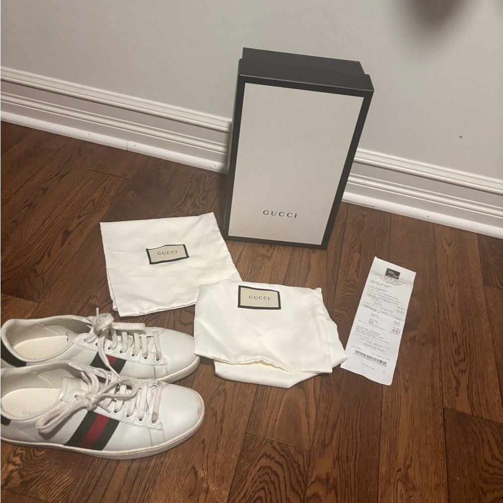 Gucci White Dust Bag